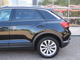 Volkswagen T-Roc Volkswagen T-Roc 1.5 TSI 150PK STYLE / Camera / Navi / Elec.achterklep / Adap.cruise / BOVAG garantie - afbeelding nr 5