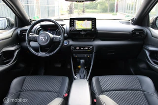 Toyota Yaris Toyota Yaris 1.5 Hybrid Executive | Panoramadak | JBL Sound | Trekhaak | Head Up | 17 Inch | Stuurverwarming. - afbeelding nr 6