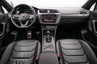 Volkswagen Tiguan - All-in rijklrprs | Leer | Elekt. panodak | Nav | IQ LED - afbeelding nr 16