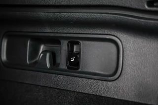 Mercedes-Benz GLC Mercedes GLC-klasse 300e 4MATIC AMG Line|Pano|Leder|Night - afbeelding nr 32