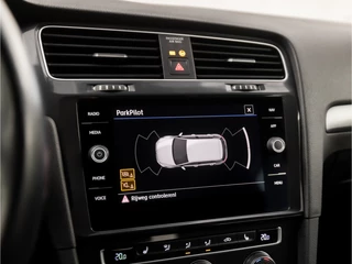 Volkswagen Golf (APPLE CARPLAY, GROOT NAVI, CLIMATE, STOELVERWARMING, DYNAMISCHE KNIPPERLICHTEN, ALCANTARA SPORTSTOELEN, ADAPTIVE CRUISE, PARKEERSENSOREN, LM VELGEN, NIEUWSTAAT) - afbeelding nr 18