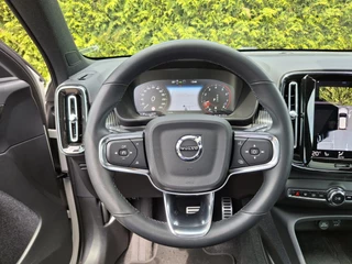 Volvo XC40 Volvo XC40 B5 AWD R-Design Panoramadak | Trekhaak | H&K Audio | 360 Camera | - afbeelding nr 19