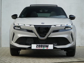 Alfa Romeo Junior Alfa Romeo Junior 1.2 Turbo 136 PK Ibrida Speciale | Pano | Techno - afbeelding nr 9