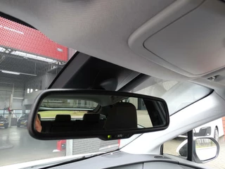 Toyota Prius Toyota Prius 1.8 Executive / Leder / HUD / JBL Dealer ond. - afbeelding nr 24