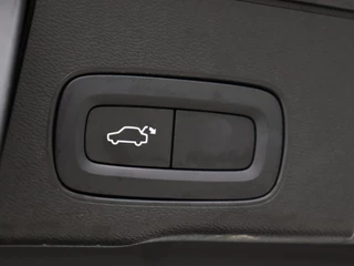 Volvo XC60 Volvo XC60 2.0 T8 Twin Engine AWD Inscription | Panoramadak |  Trekhaak | Leder | Camera | Carplay | Navigatie | Full LED | Climate control - afbeelding nr 33