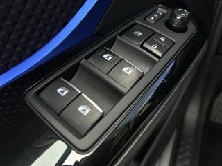 Toyota C-HR Toyota C-HR 1.8 Hybrid Bi-Tone - afbeelding nr 16