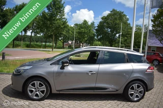 Renault Clio - 49022736-0