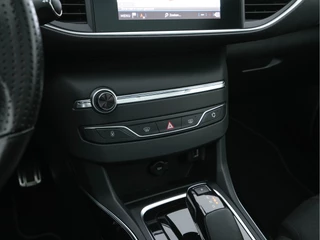 Peugeot 308 Peugeot 308 1.5 BlueHDi Blue Lease GT-Line Aut. *PANO | LEATHER-MICROFIBRE | FULL-LED | DENON-AUDIO | SPORT-SEATS | NAVI-FULLMAP | KEYLESS | DAB | SHIFT-PADDLES | LANE-ASSIST | CAMERA | ECC | CARPLAY | PDC | 17''ALU* - afbeelding nr 13
