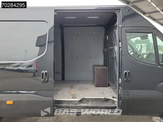 Iveco Daily Iveco Daily 50C18 3.0L 180PK Luchtvering L3H2 Dubbellucht 3,5t Trekhaak Airco Camera Euro6 L4H2 16m3 Airco Trekhaak - afbeelding nr 7