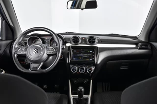 Suzuki Swift | Adapt. Cruise |Stoelverw. | Camera | NAV + App. Connect | ECC | Afn. Trekhaak | LM 16