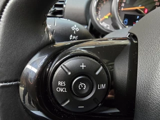 MINI Clubman Mini Mini Clubman 1.5 Cooper Business Edition Full LED Pano H&K Navi Clima Keyless 17