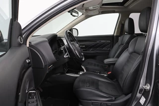 Mitsubishi Outlander Mitsubishi Outlander 2.4 PHEV Intense+ | Schuifdak | Stoelverwarming |  360 camera | Carplay | Navigatie | Full LED | Stuurverwarming | Keyless | Dodehoek detectie - afbeelding nr 4