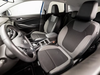 Opel Grandland X Automaat (APPLE CARPLAY, GROOT NAVI, CLIMATE, CAMERA, LEDER, LED KOPLAMPEN, SPORTSTOELEN, KEYLESS, CRUISE, NIEUWE APK, NIEUWSTAAT) - afbeelding nr 14