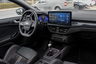 Ford Focus Ford Focus 2.3 Ecoboost 280pk ST-3 | Sper Differentieel | Panoramadak | Adaptive cruise control |Winter Pack | Trekhaak Afneembaar - afbeelding nr 26