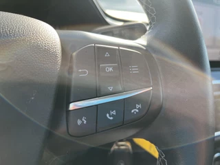 Ford Fiesta Ford Fiesta 1.0 EcoBoost Titanium 100pk 100pk Apple Carplay | Android Auto | Cruise control | Parkeersensoren | Climate Control | Apple Carplay & Android Auto | - afbeelding nr 18