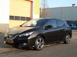 Nissan Leaf - 524546021-0