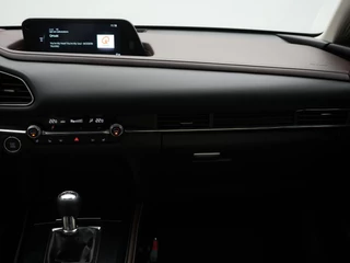 Mazda CX-30 Mazda CX-30 2.0 e-SkyActiv-X Luxury i-Activesense met Sunroof : dealer onderhouden - afbeelding nr 36