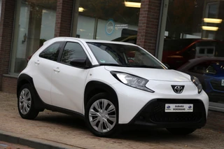 Toyota Aygo X 1.0 VVT-i MT Play Navi CarPlay Camera ACC