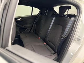 Ford Focus Ford Focus 1.0 EcoBoost Titanium Business | Automaat | ST Line | Camera | Carplay - afbeelding nr 11