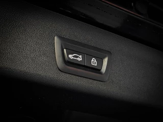 BMW 5 Serie BMW 5-serie Touring 530d xDrive M-Sport | HUD | PANO | H&K | TREKHAAK | LEER | CARPLAY | FULL OPTION - afbeelding nr 24