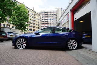 Tesla Model 3 Tesla Model 3 Performance AWD 75 kWh Long Range | Liefhebbersconditie | 464pk | Origineel Nederlands Dealer onderhouden | Carbon Spoiler | Premium Audio | 20inch - afbeelding nr 3