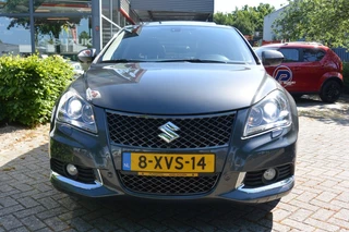 Suzuki Kizashi - afbeelding nr 2