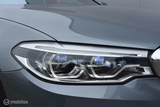 BMW 5 Serie BMW 520i Touring M-Sport Bluestone Pano Comfortstoel 360°Camera HUD Leder HiFi Adaptive LED 19