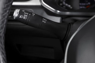 Renault Captur Renault Captur 1.3 TCe 140 PK Intens - Automaat | Cruise | PDC | 360 Camera | App. Connect | ECC | Multi-Sense | LM 18