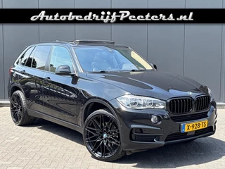 BMW X5 xDrive35i Pano HUD ACC Night vision File-assistent Camera Carplay 22inch