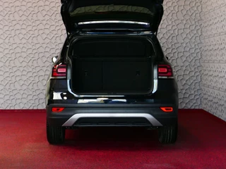 Volkswagen T-Cross Volkswagen T-Cross 1.5 TSI 150PK STYLE PLUS LMV CARPLAY NAVI VIR.COCKPIT LED CAMERA STOELVERW. ADAP.CRUIS DAB 02/2024! 