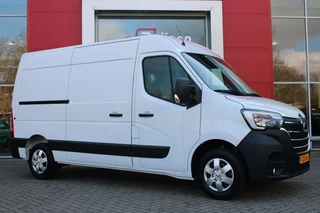 Renault Master Renault Master T33 2.3 dCi 135PK L2H2 WORK EDITION 3-ZITS | LINKER ZIJSCHUIFDEUR | TREKHAAK | NAVIGATIE | ACHTERUITRIJ CAMERA | PARKEER SENSOREN VOOR / ACHTER | AIRCO | CRUISE CONTROL | MISTLAMPEN VOOR | DODEHOEKDETECTIE | ALL SEASON BANDEN | - afbeelding nr 10