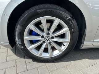 Volkswagen Passat Volkswagen Passat Variant 1.4 TSi PHEV GTE Highline Camera Leder - afbeelding nr 42