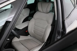 Renault Scénic Renault Scénic 1.2 TCe Intens | Trekhaak | Massage | Keyless |  Navigatie | Half leder | Camera | Climate control | Dodehoek detectie | Park Assist - afbeelding nr 5