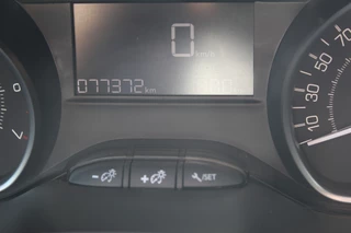 Peugeot 2008 Airco , Cruise control ,Trekhaak , Navigatie , Bluetooth Parkeersensoren achter , LED dagrijverlichting - afbeelding nr 7