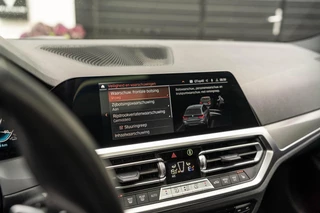 BMW 3 Serie BMW 3-serie Touring 330e xDrive M SPORT PANO LASER - afbeelding nr 50
