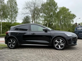 Ford Focus Ford Focus 1.0 EcoBoost Hybrid Active | 155pk Automaat | Adaptive cruise control | Winter Pack | Dodehoeksensoren | Camera | Privacy glass - afbeelding nr 2