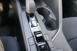 Toyota C-HR |Navi|Carplay|Stoel en stuurverwarming|Camera|PDC V+A|Elektrische a.klep| - afbeelding nr 21
