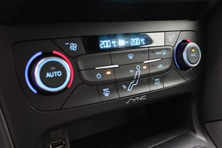 Ford Focus Ford Focus 1.0 EcoBoost Titanium Business - afbeelding nr 38