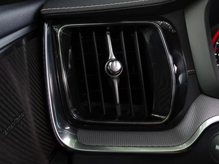 Volvo V60 Volvo V60 2.0 B4 179PK R-Design / 2021 / LED - afbeelding nr 35