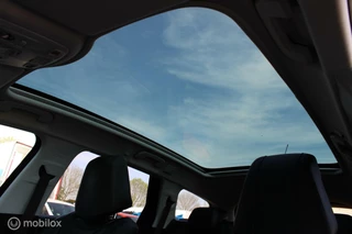 Peugeot 308 Peugeot 308 SW 1.2 PureTech Blue Lease Premium 130 PK, Pano, Stoel verwarming, Pdc voor/achter + camera, Leder, App connect, Cruise, Donkerglas, Massage stoelen. - afbeelding nr 11