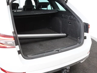 Škoda Superb Skoda Superb 1.4 TSI iV Laurin & Klement | Panoramadak | Leder | Stoelventilatie | Adaptive cruise | Canton Sound | Memory | 360 camera | Trekhaak | Standkachel | Keyless | Virtual Cockpit | PHEV - afbeelding nr 12