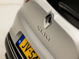 Renault Clio (NAVIGATIE, TREKHAAK, PARKEERSENSOREN, SPORTSTOELEN, GETINT GLAS, LM VELGEN, BASS REFLEX, CRUISE, NIEUWE APK, NIEUWSTAAT) - afbeelding nr 29