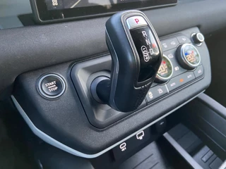 Land Rover Defender Land Rover Defender 110 P400E LEDER/LUCHTVERING/360CAMERA/CARPLAY - afbeelding nr 11