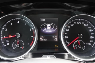 Volkswagen Touran Volkswagen Touran 1.5 TSI R-line 7pers. CAMERA STOELVERW. - afbeelding nr 4