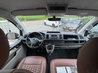Volkswagen Transporter Volkswagen Transporter 2.0 TDI L1H2 Highline 204PK / 70YEARS EDITION / TREKH. / BEAR-LOCK / LEDER / VOORRUITVERW. / CAMERA / NAVI - afbeelding nr 2