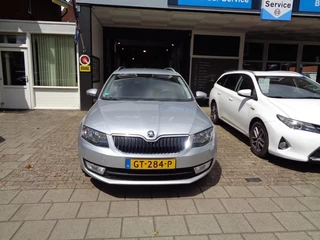 Škoda Octavia Škoda Octavia 1.2 TSI GRT AMB BNS - afbeelding nr 2