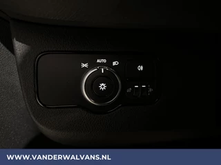 Mercedes-Benz Sprinter Mercedes-Benz Sprinter 317 CDI 170 pk L3H2 Euro6 Airco | Camera | MBUX | Apple Carplay | Cruisecontrol Chauffeursstoel, Bijrijdersbank, Android Auto, stoelverwarming, MBUX - afbeelding nr 18