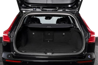 Volvo V60 Volvo V60 2.0 B3 163 PK Essential Edition - Automaat | Dig. Cockpit | Cruise | Stoel-+Stuurverw. | PDC | NAV + App. Connect | ECC | Elek. Klep | DAB | LM 17