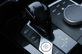 BMW 1 Serie BMW 1-serie 120i Business Edition Plus HEAD-UP LEDER KEYLESS - afbeelding nr 42