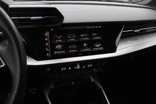 Audi A3 Audi A3 Sportback 30 TFSI S edition 32.429 km! / Virtual Cockpit / Apple CarPlay / Full LED / 17'' / Navigatie / Half leder / Parkeerhulp achter / ACC - afbeelding nr 19